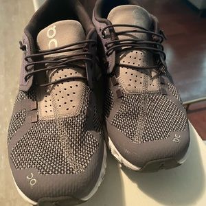 ON cloud slip on shoes